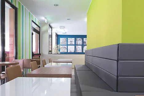 B&B Hotel Bergamo City 3*,